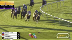 High Street Pizzaz on the outside at the top of the stretch.